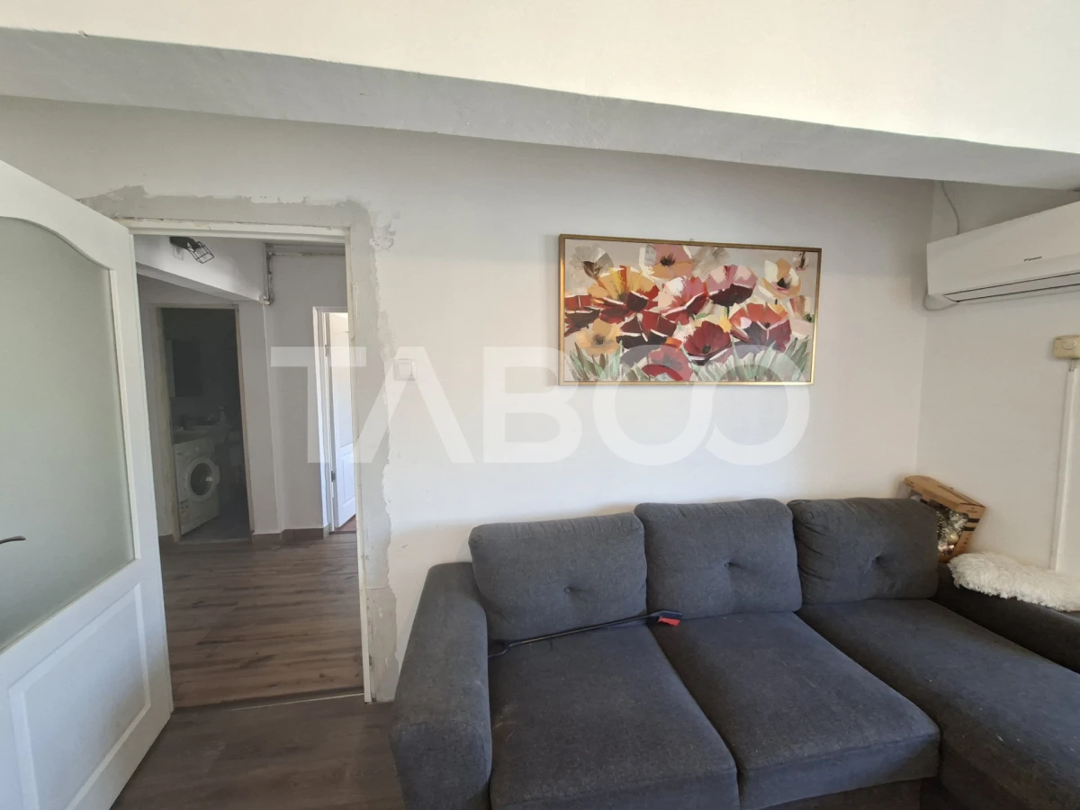 Apartament decomandat de vanzare 2 camere Strand etaj 4 acoperis - 2