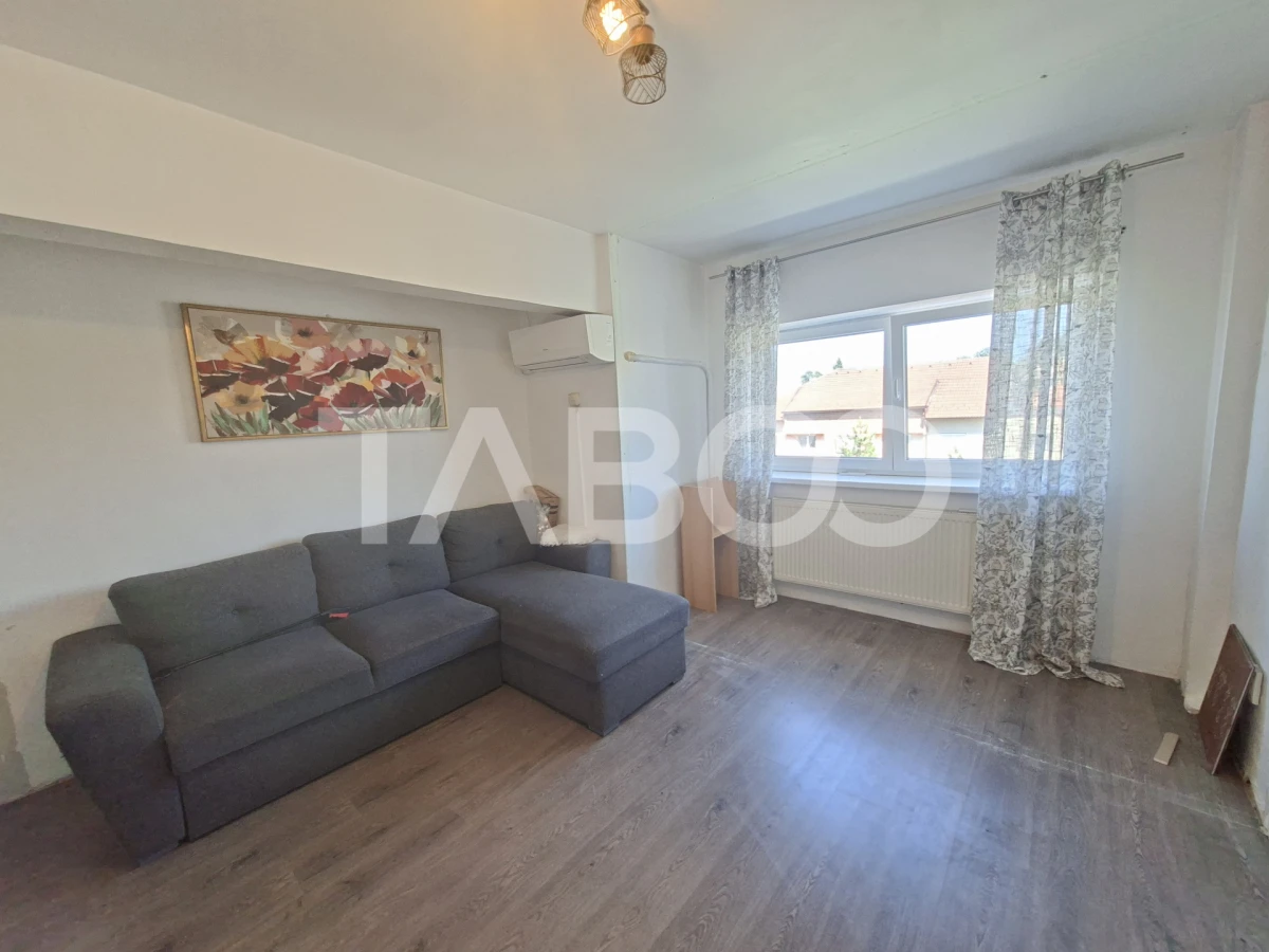 Apartament decomandat de vanzare 2 camere Strand etaj 4 acoperis - 1