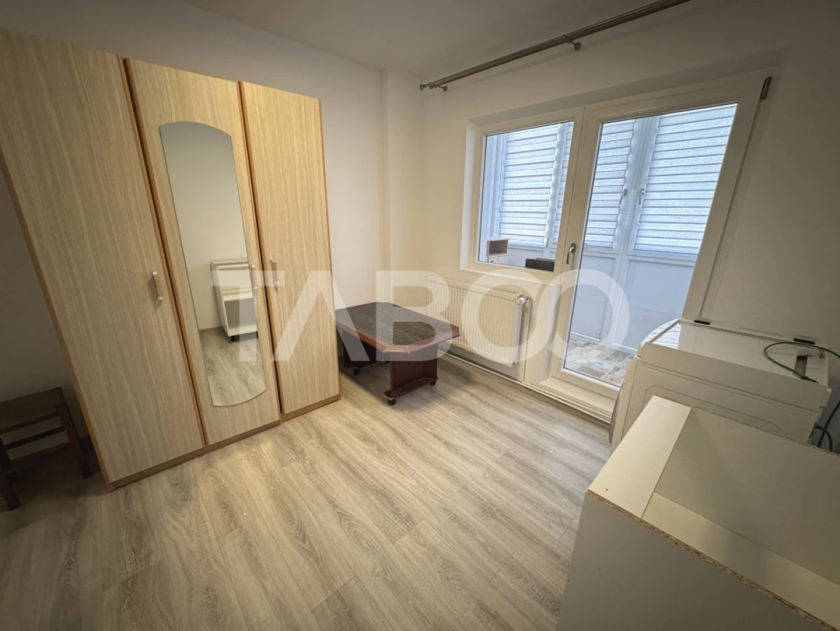 Apartament etaj 3 decomandat cu 3 camere 2 bai 2 balcoane Strand Sibiu - 5
