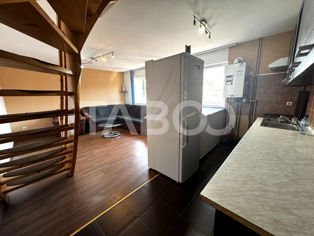 COMISION 0 - Apartament decomandat 4 camere 90 mpu Vasile Aaron Sibiu - 3