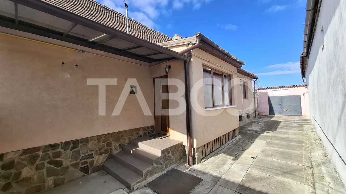COMISION 0% Casa individuala de vanzare cu gradina acces auto si garaj - 2