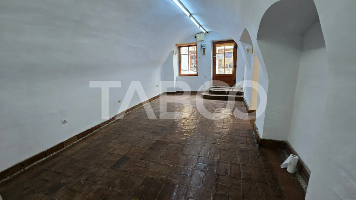 Spatiu comercial de vanzare in apropiere de Podul Minciunilor - 7