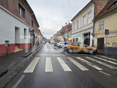 Spatiu comercial de vanzare in apropiere de Podul Minciunilor
