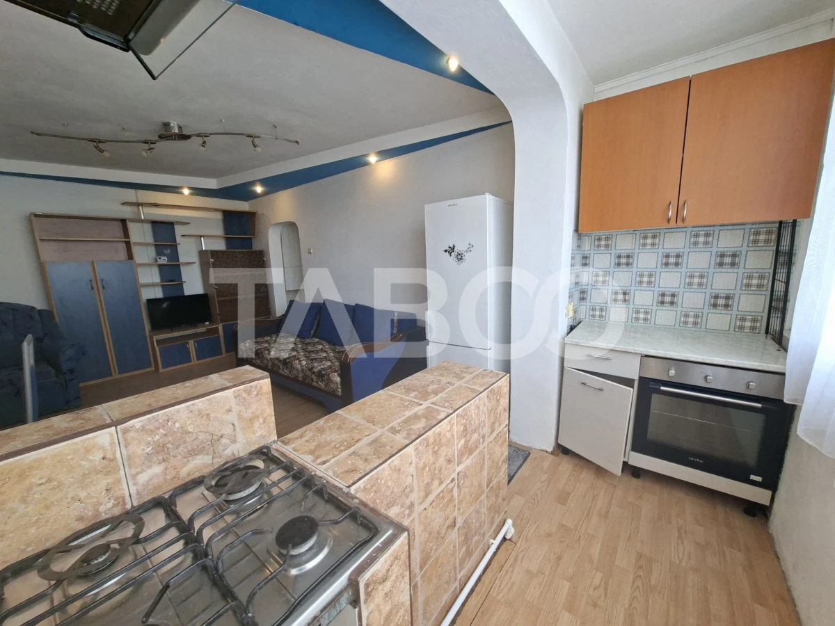 Apartament de vanzare cu 3 camere si balcon Mihai Viteazul numarul 23 - 8