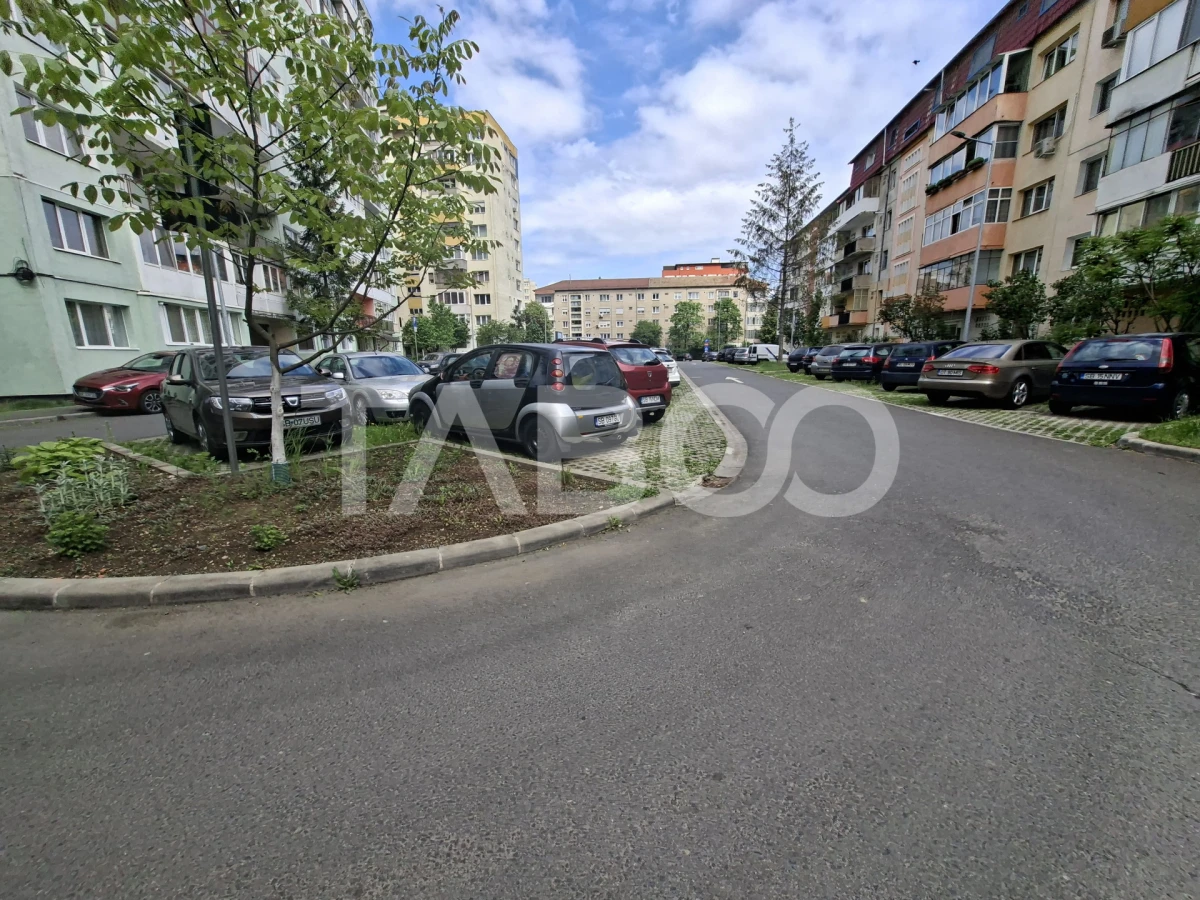 Apartament de vanzare cu 3 camere si balcon Mihai Viteazul numarul 23 - 7