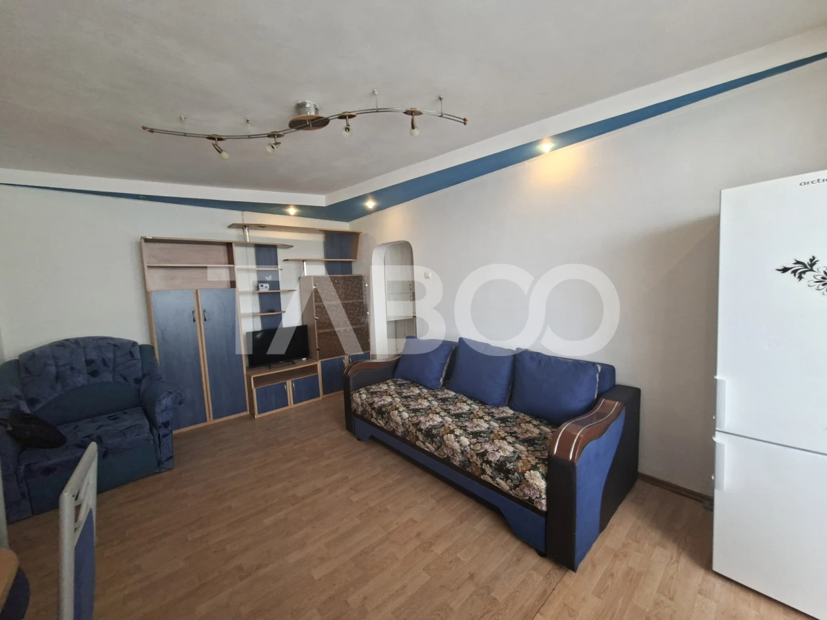 Apartament de vanzare cu 3 camere si balcon Mihai Viteazul numarul 23 - 2