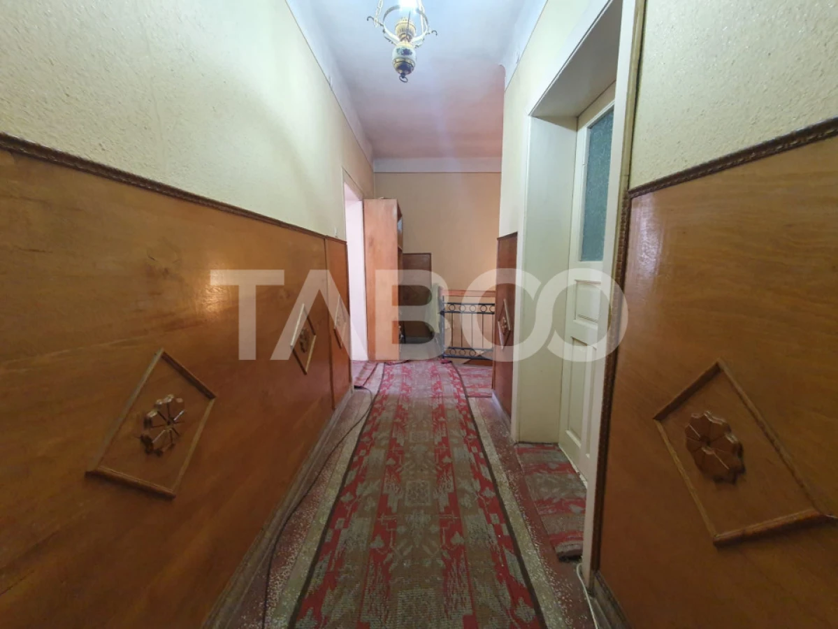 Casa 5 camere 374 mp utili + Anexa 75 mp in punctul 0 al Fagarasului - 8