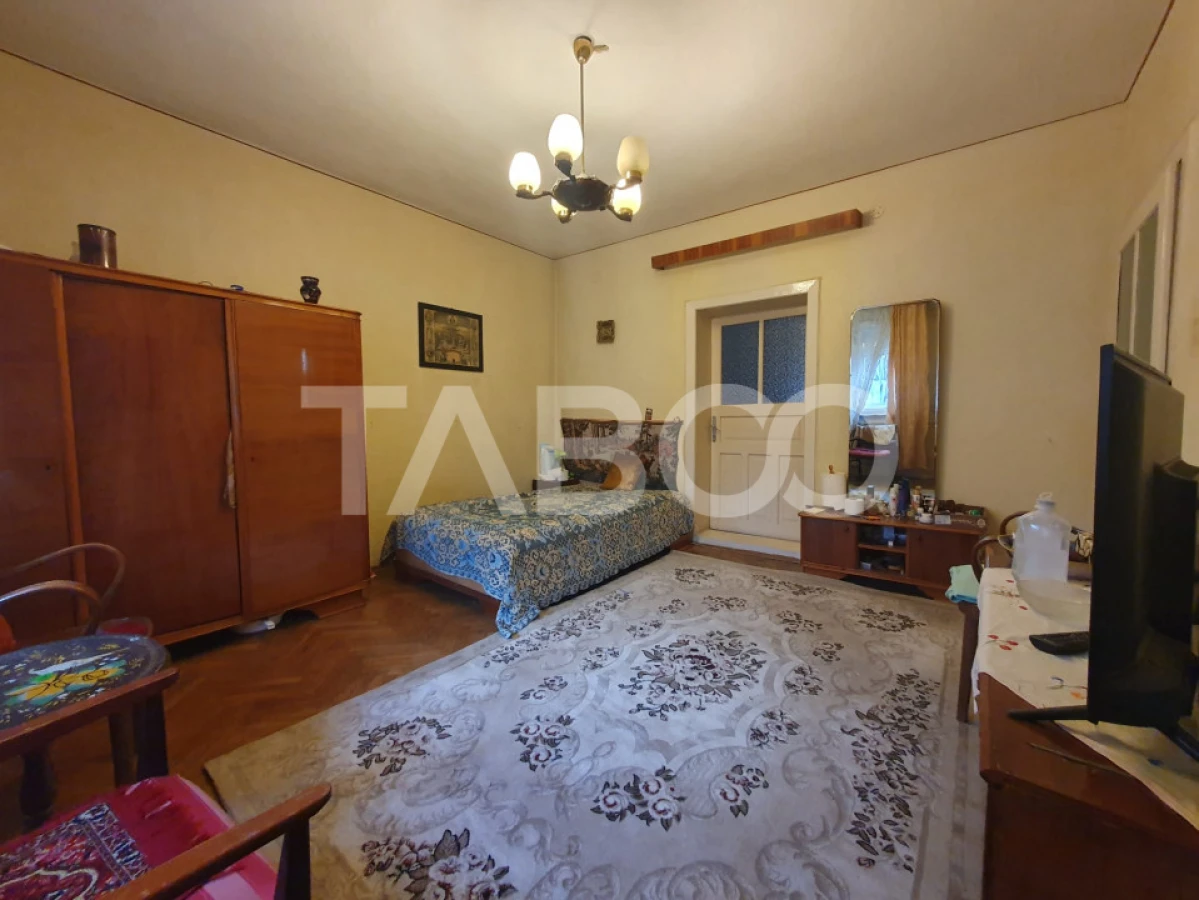 Casa 5 camere 374 mp utili + Anexa 75 mp in punctul 0 al Fagarasului - 5