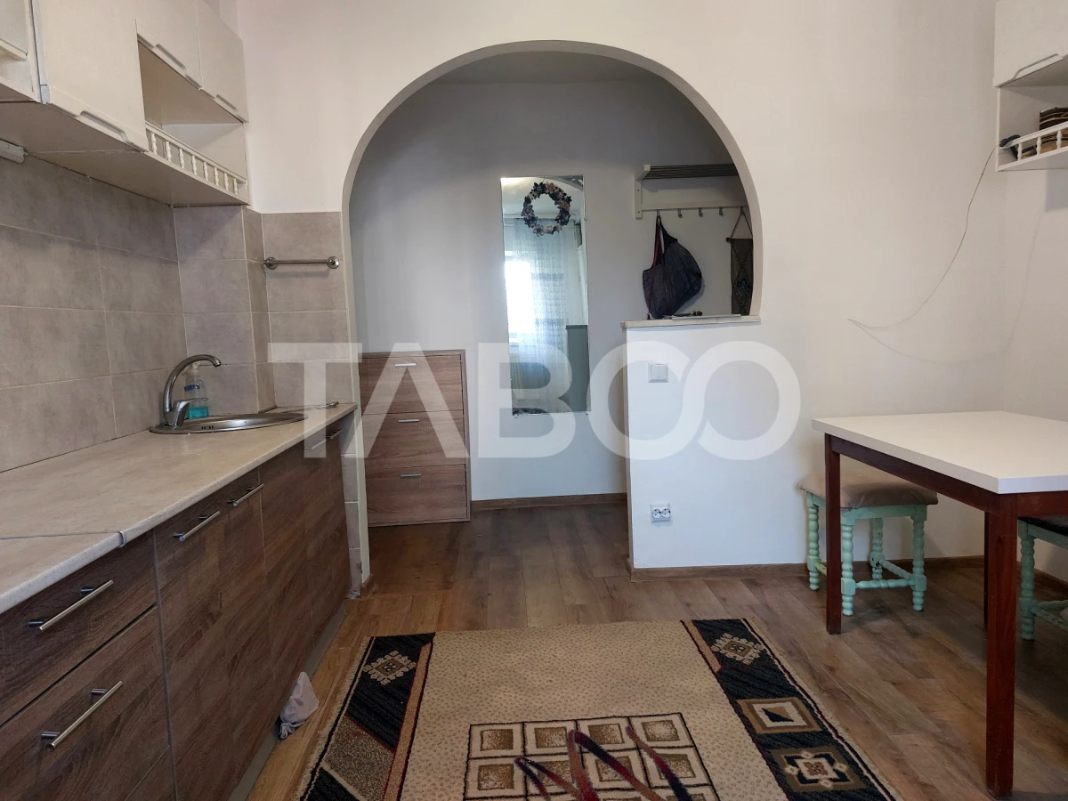 Apartament spatios 2 camere decomandate pivnita zona Dioda Sibiu - 8