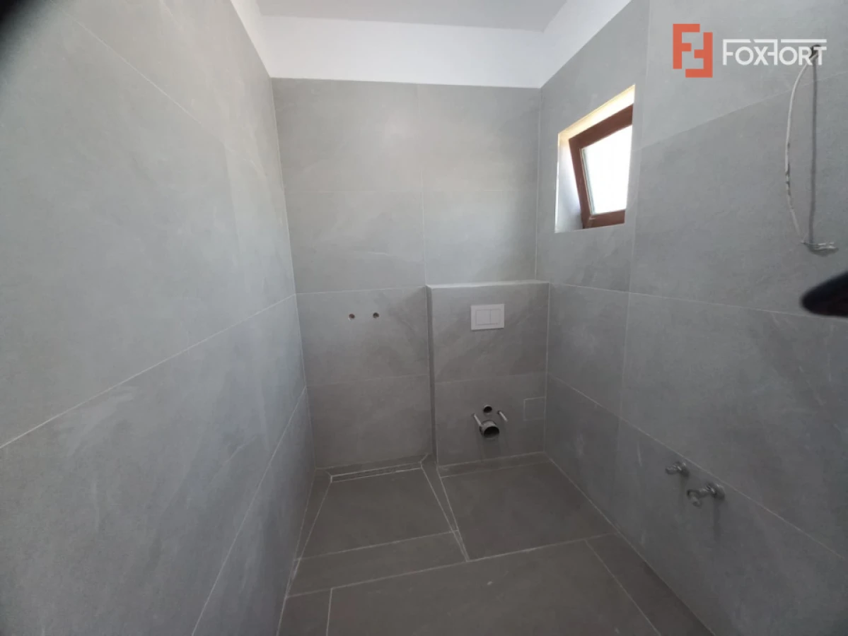 Duplex cu 4 camere, teren individual de 259 mp si terasa de 20 mp, in Plopi - 8