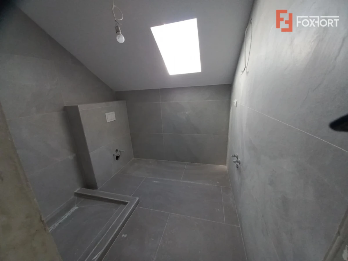 Duplex cu 4 camere, teren individual de 259 mp si terasa de 20 mp, in Plopi - 7
