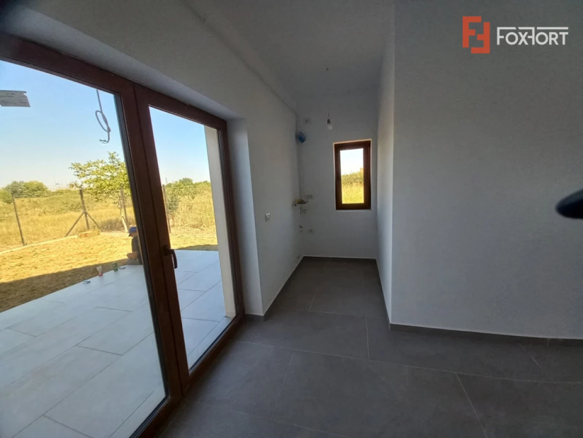 Duplex cu 4 camere, teren individual de 259 mp si terasa de 20 mp, in Plopi - 4