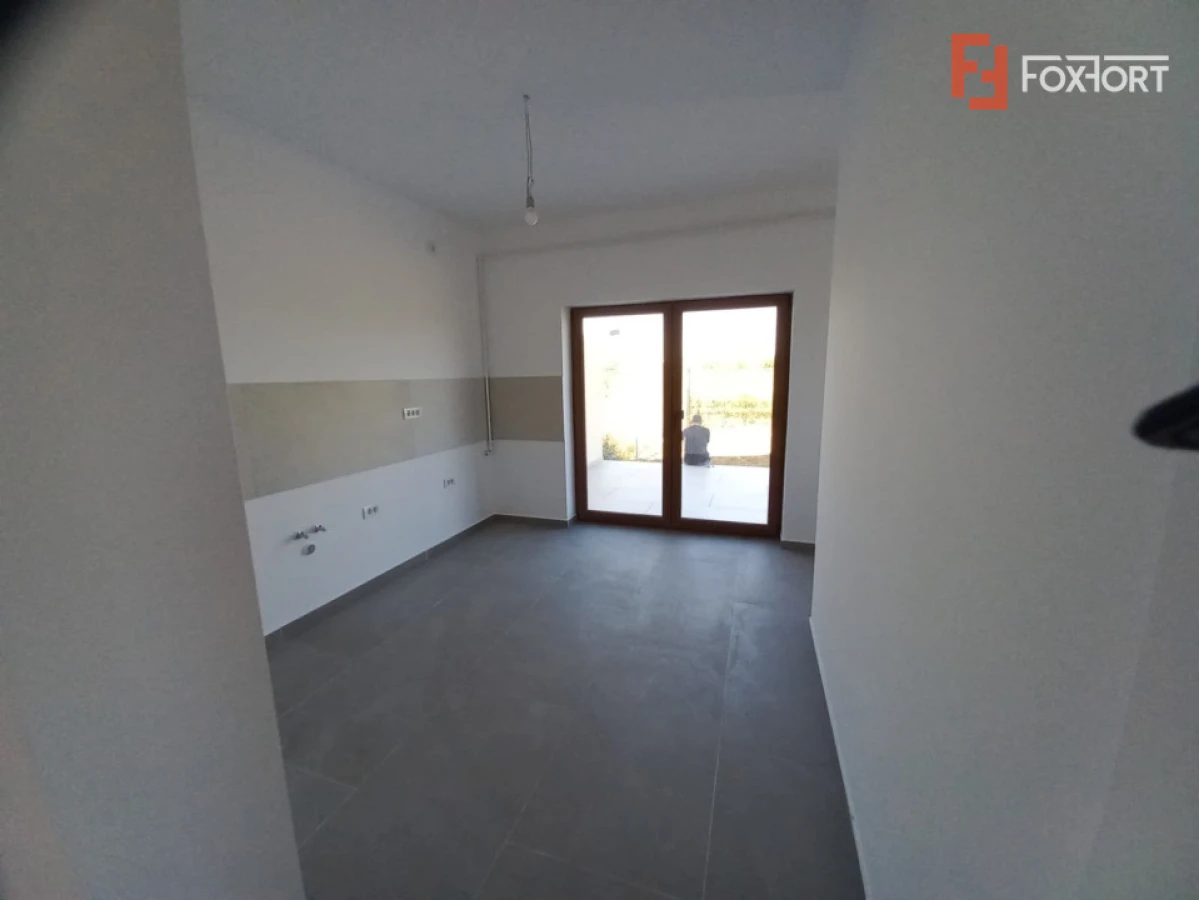 Duplex cu 4 camere, teren individual de 259 mp si terasa de 20 mp, in Plopi - 3