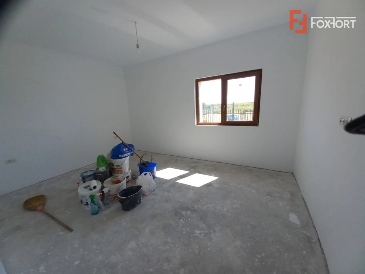 Duplex cu 4 camere, teren individual de 259 mp si terasa de 20 mp, in Plopi - 2