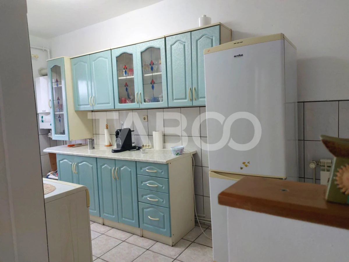 Pret Avantajos-Apartament 50 mpu 2 camere etaj 3 pivnita Cisnadie - 7