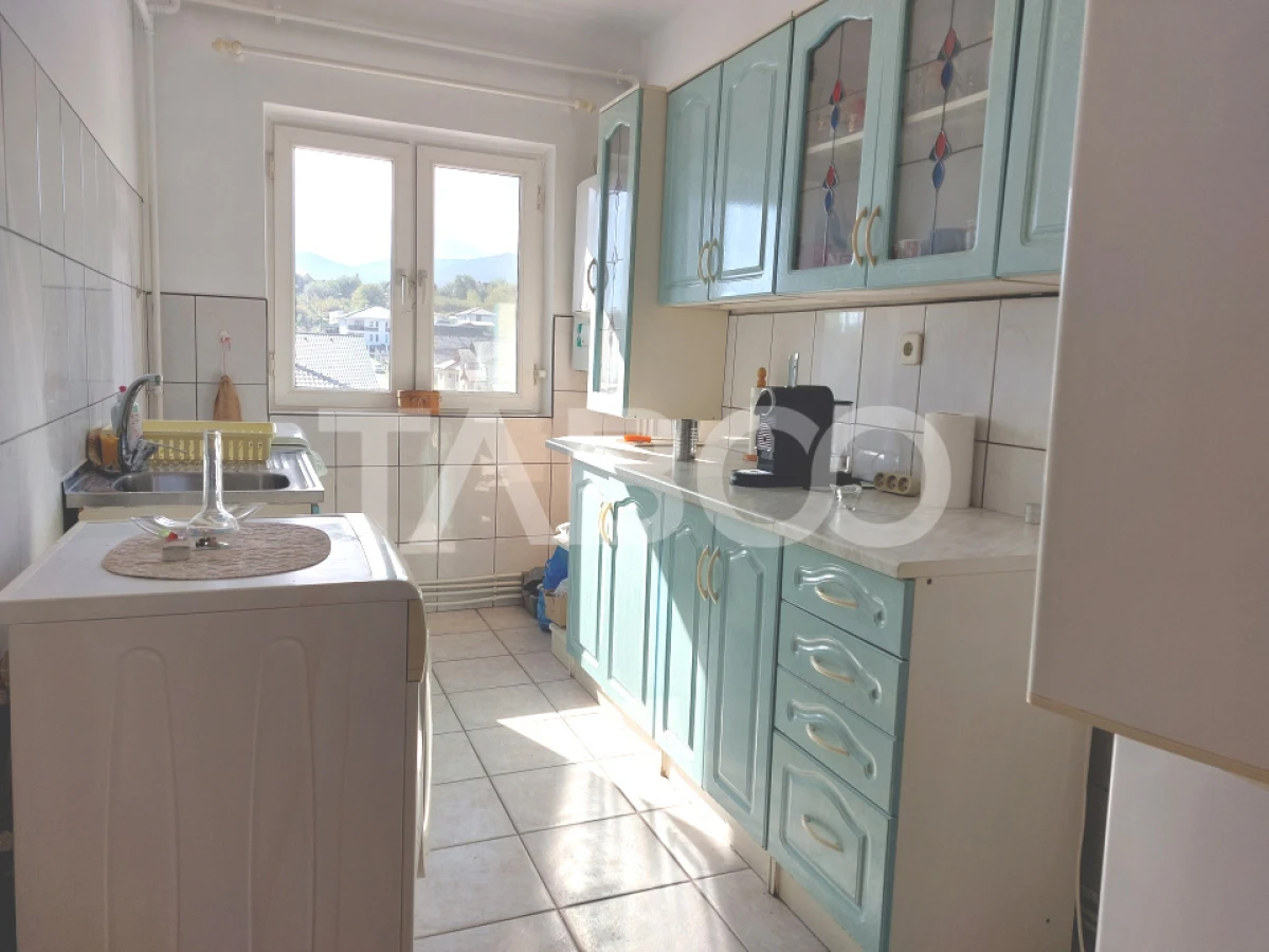 Pret Avantajos-Apartament 50 mpu 2 camere etaj 3 pivnita Cisnadie - 6