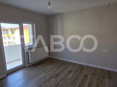 Apartament cu 3 camere central ultrafinisat de vanzare in Sebes