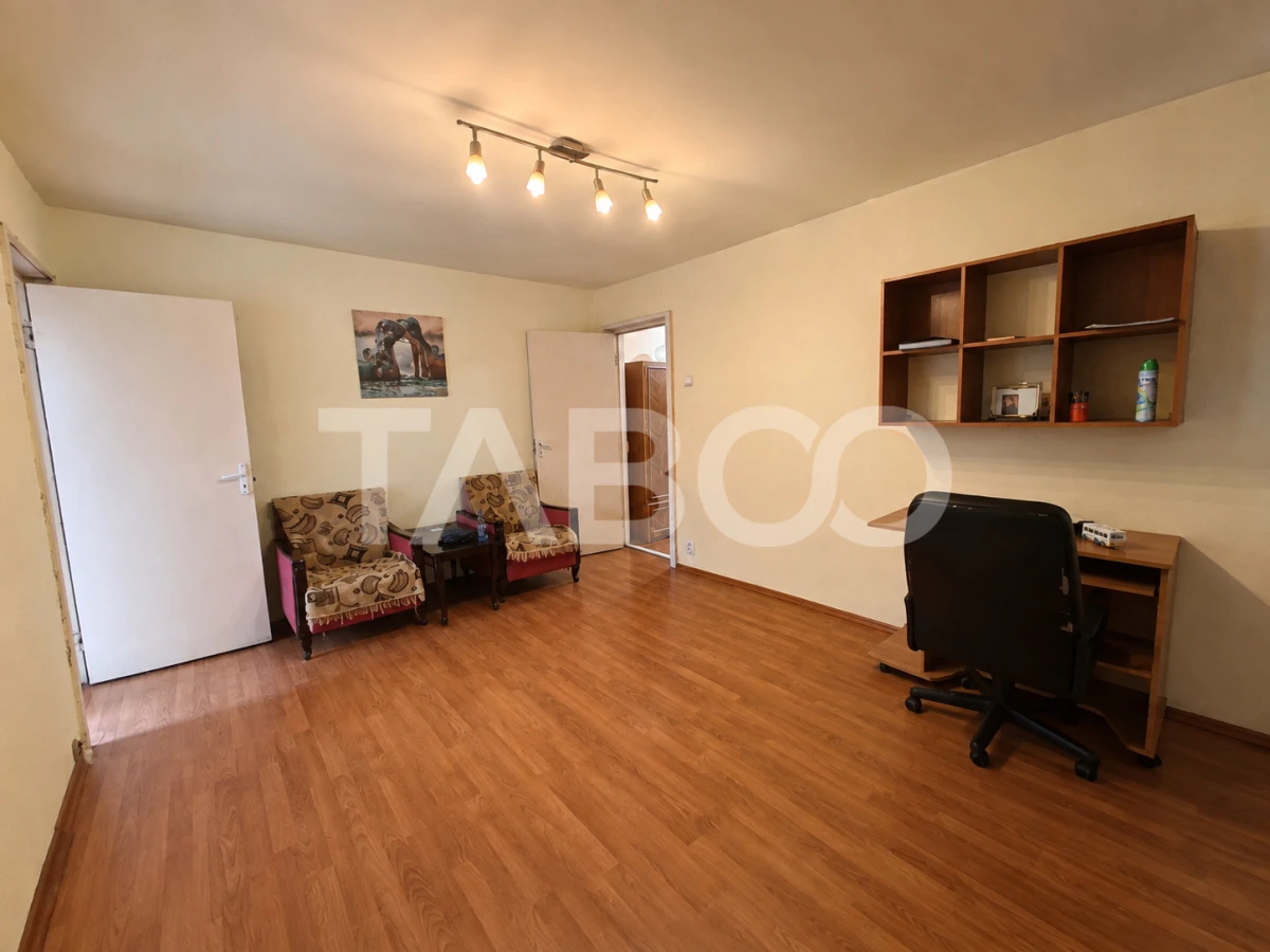 Apartament de vanzare 2 camere si pivnita parter inalt Rahovei Sibiu - 2