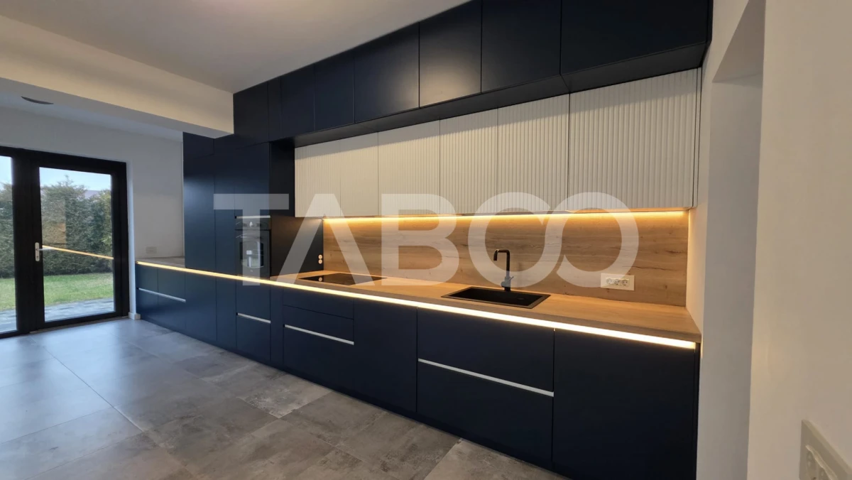 Casa noua de lux model deosebit de vanzare in Sebes - 2