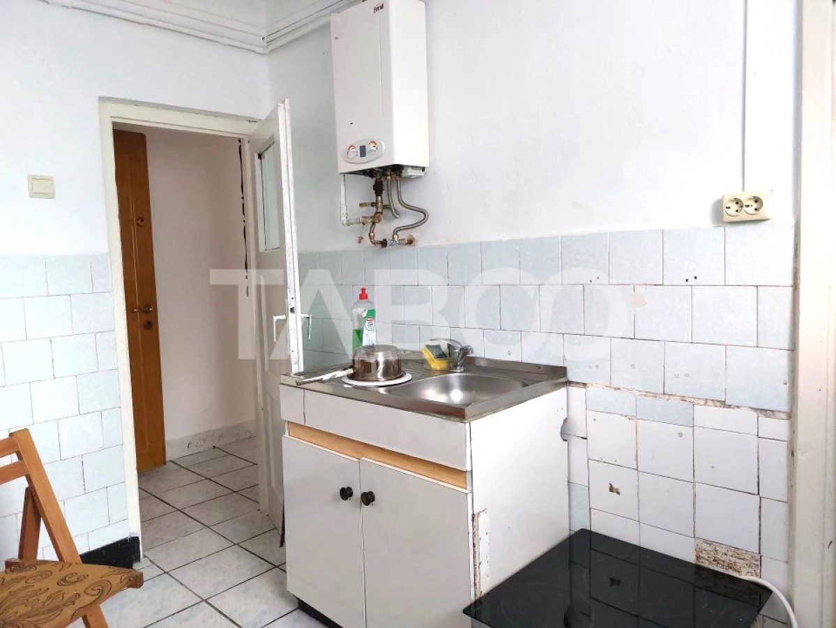 Apartament de vanzare 41 mp 2 camere etaj 2 balcon Cisnadie - 10