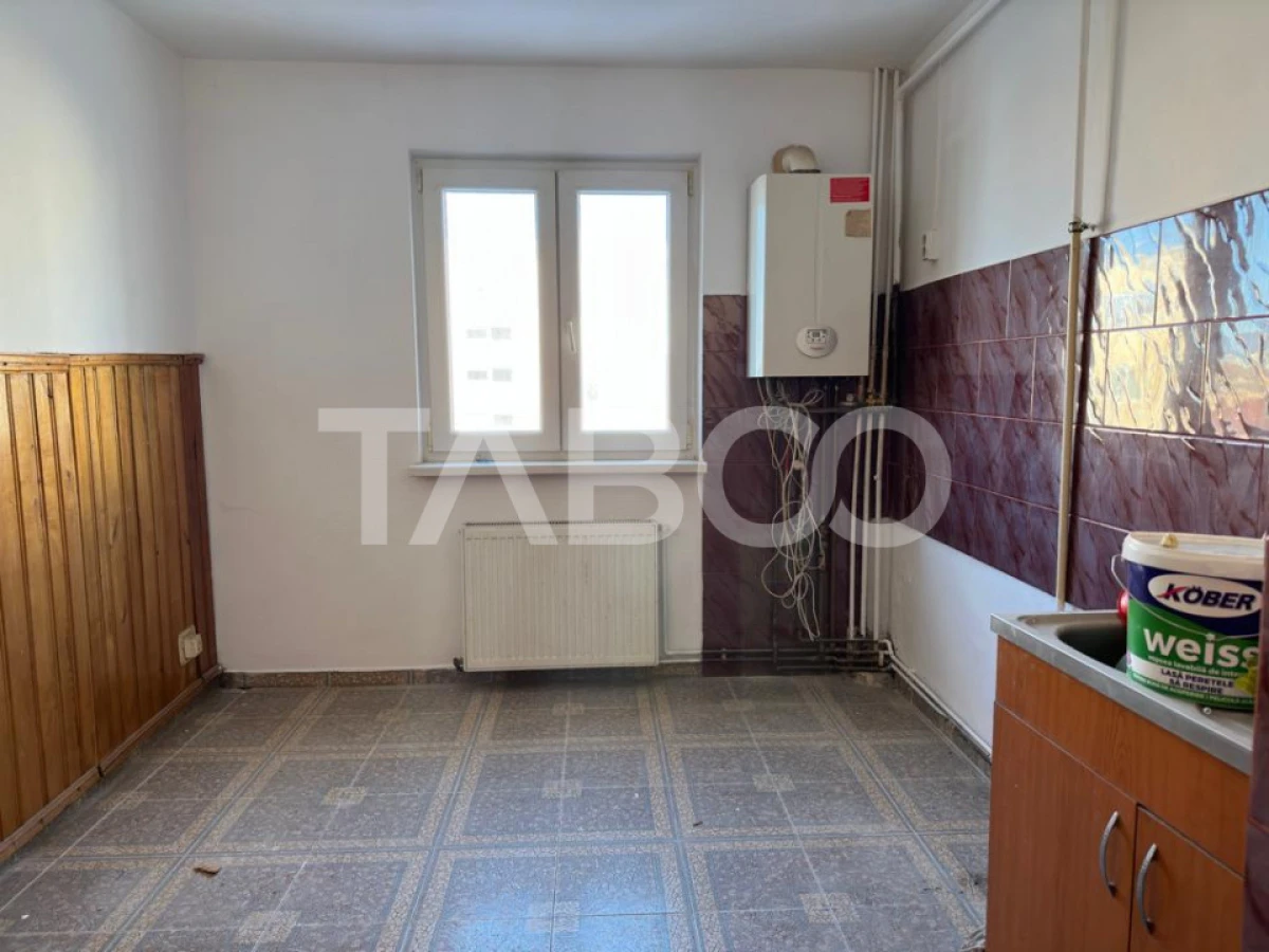 Apartament semidecomandat 2 camere etaj 3 zona Garii Fagaras - 4