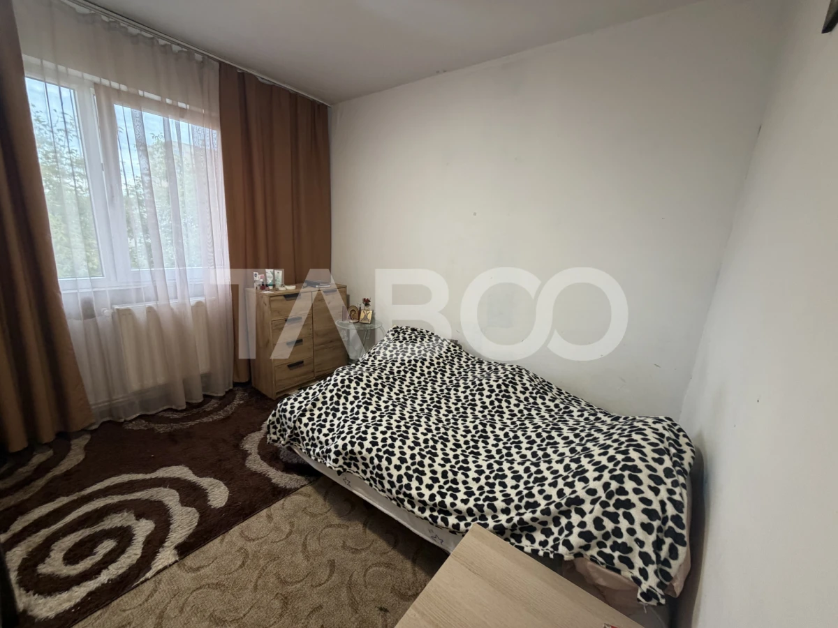 Apartament de inchiriat 2 camere semidecomandat etaj 4 mobilat utilat - 4