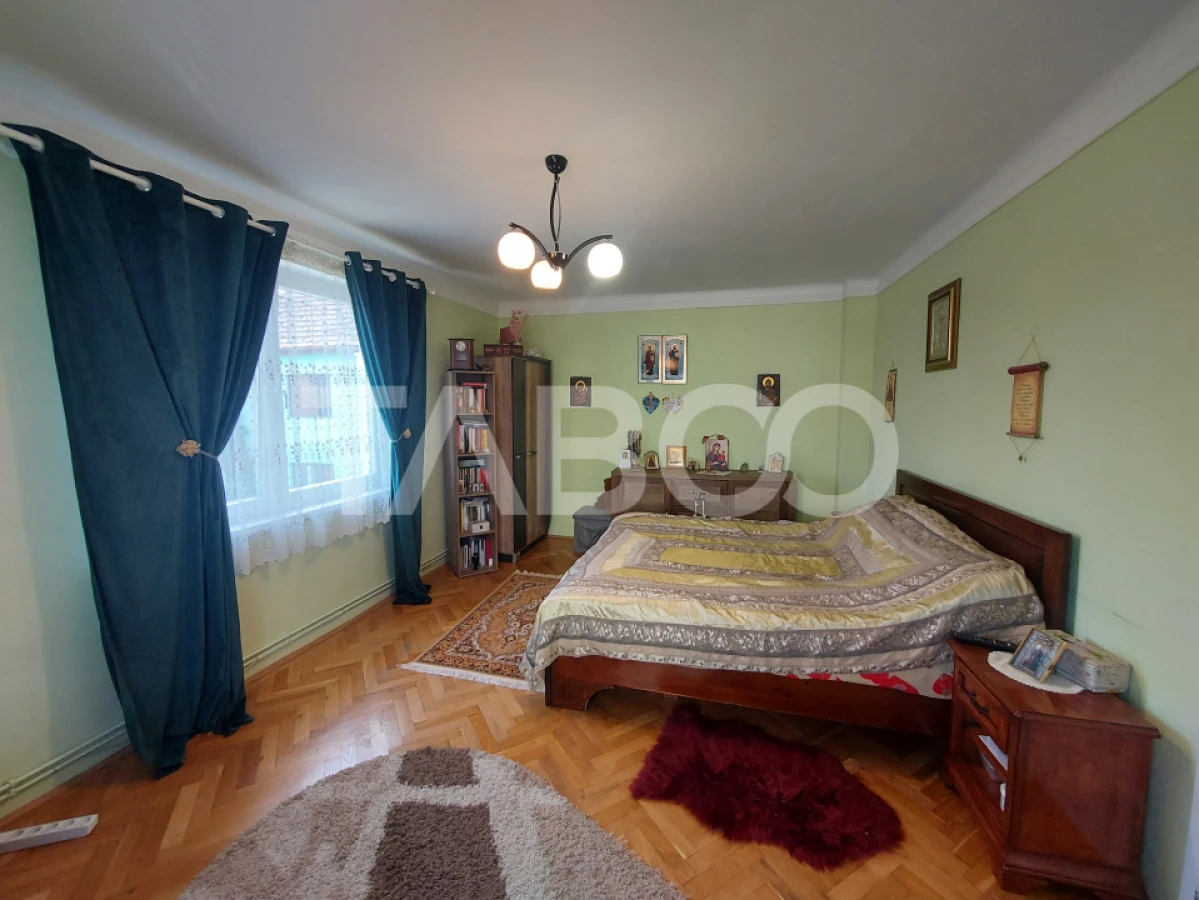 Casa de vanzare teren 950 mp deschidere 21 m in zona Calea Poplacii - 10