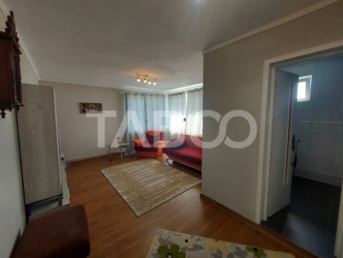 Casa de vanzare teren 950 mp deschidere 21 m in zona Calea Poplacii - 9