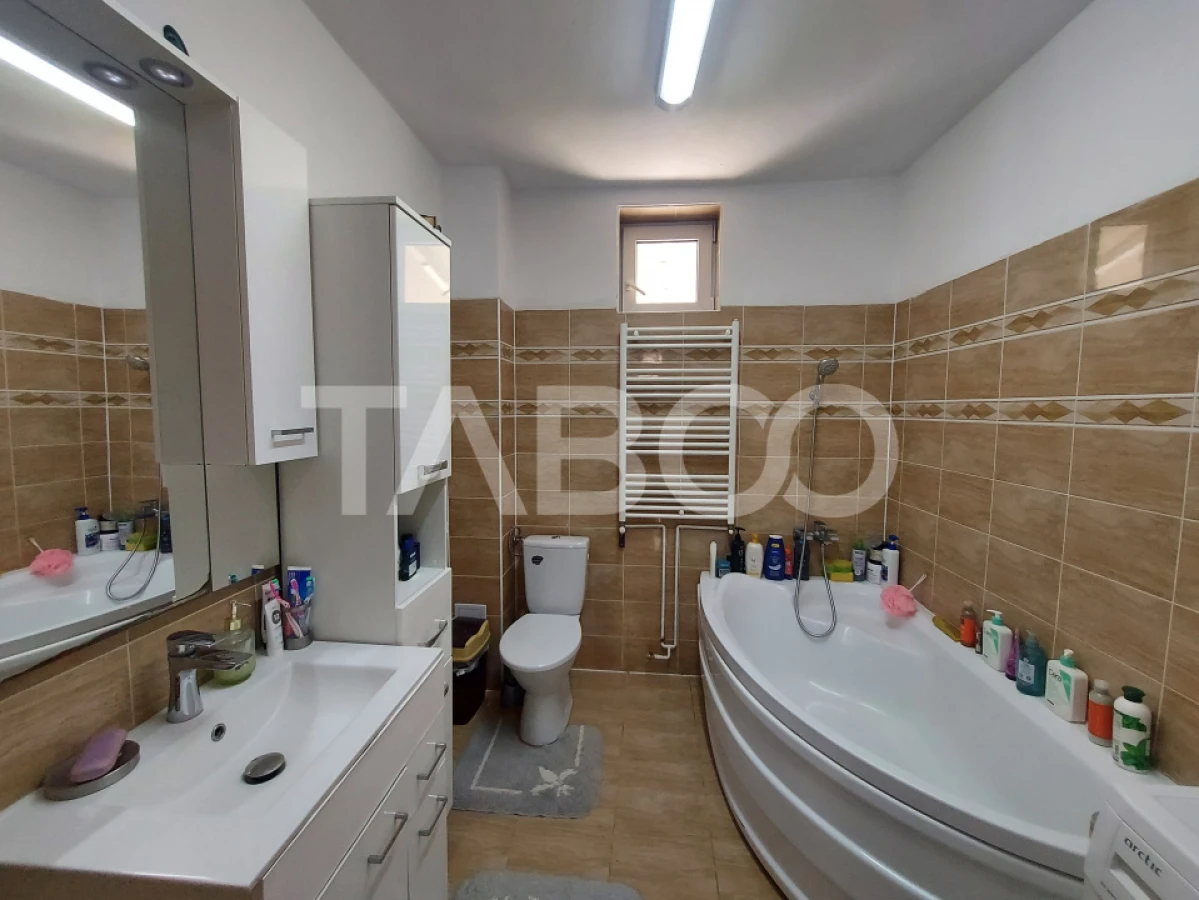 Casa de vanzare teren 950 mp deschidere 21 m in zona Calea Poplacii - 6