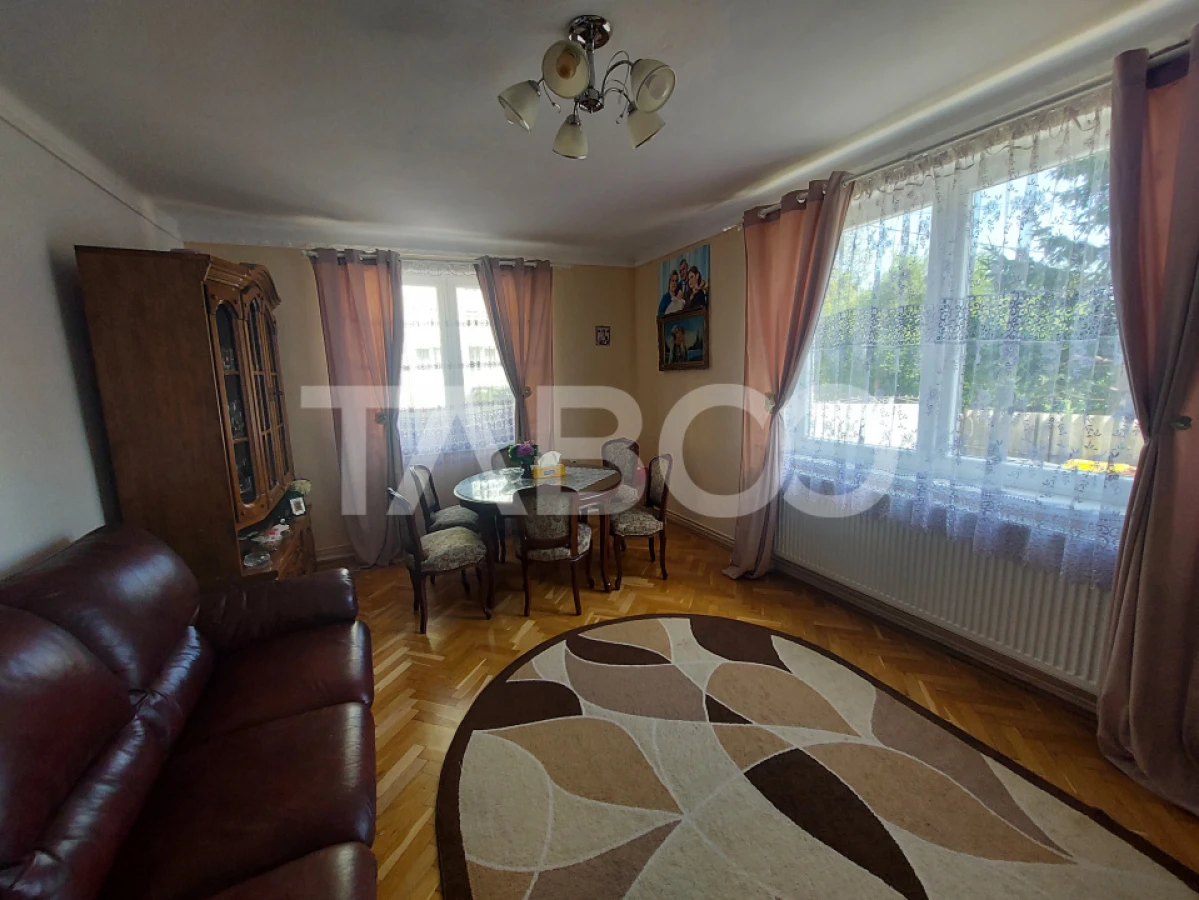 Casa de vanzare teren 950 mp deschidere 21 m in zona Calea Poplacii - 3