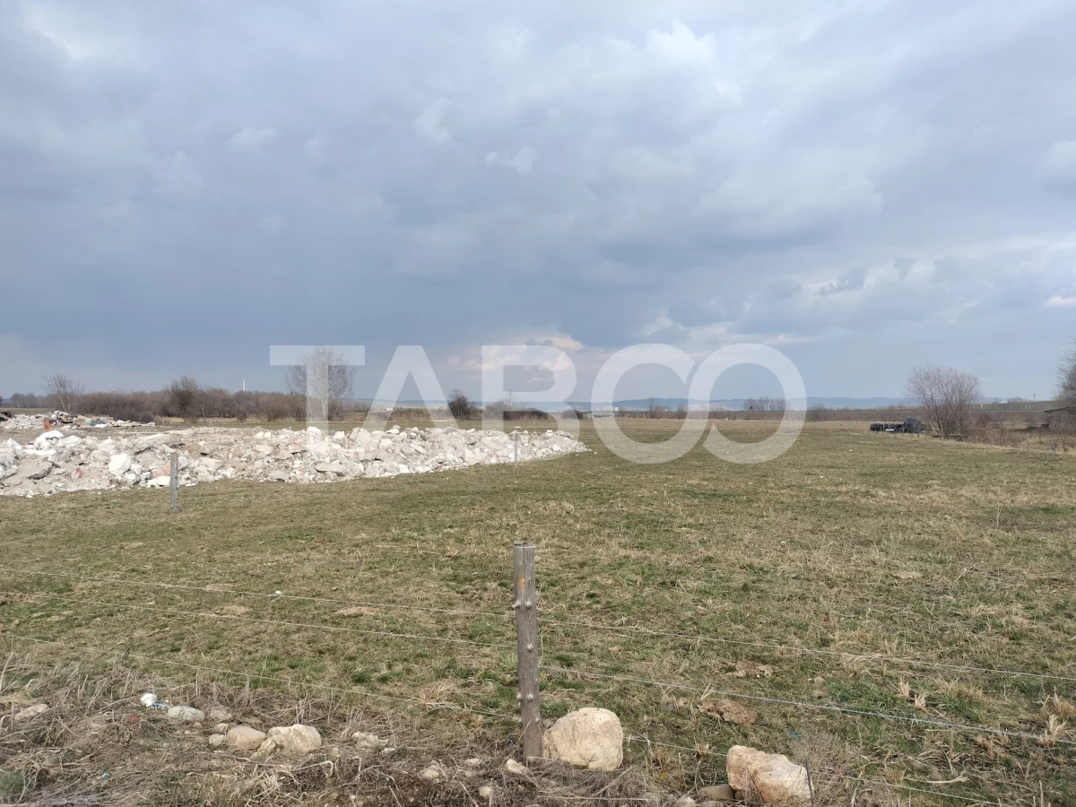 Teren de vanzare 16310 mp cu front stradal de 157 ml in Sibiu - 1