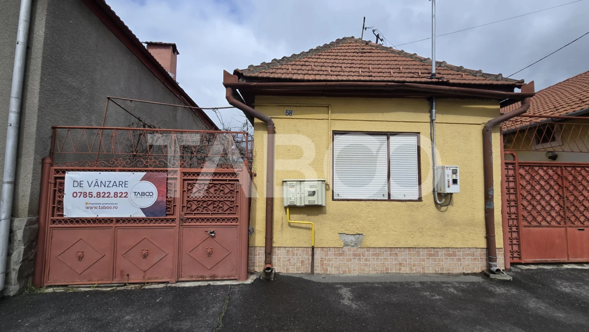 Casa individuala de vanzare cu teren de 320 mp in zona Lupeni Sibiu - 1