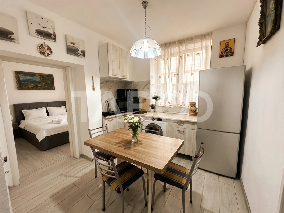Apartament de vanzare 2 camere decomandate si pivnita in Orasul de Jos - 1