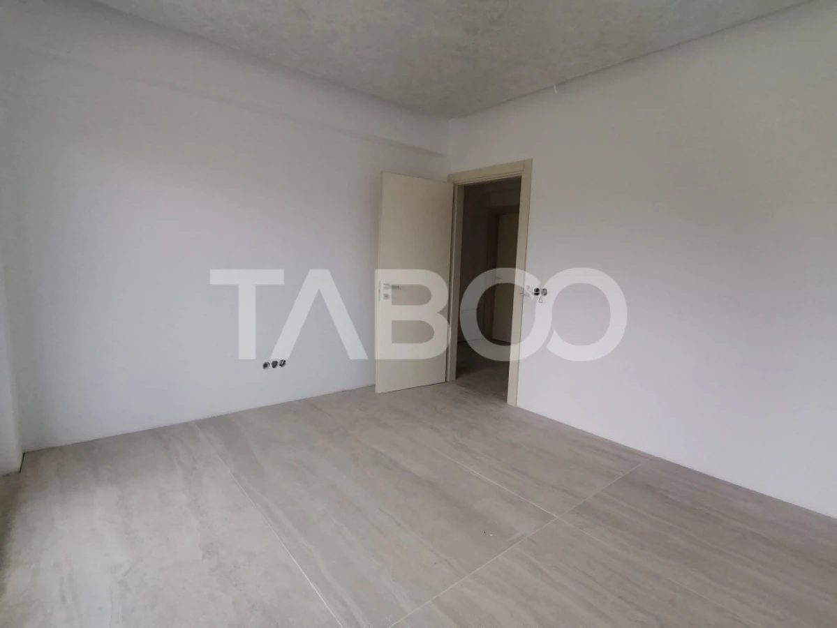Casa moderna cu 5 camere, piscina si priveliste superba, Cisnadie - 10