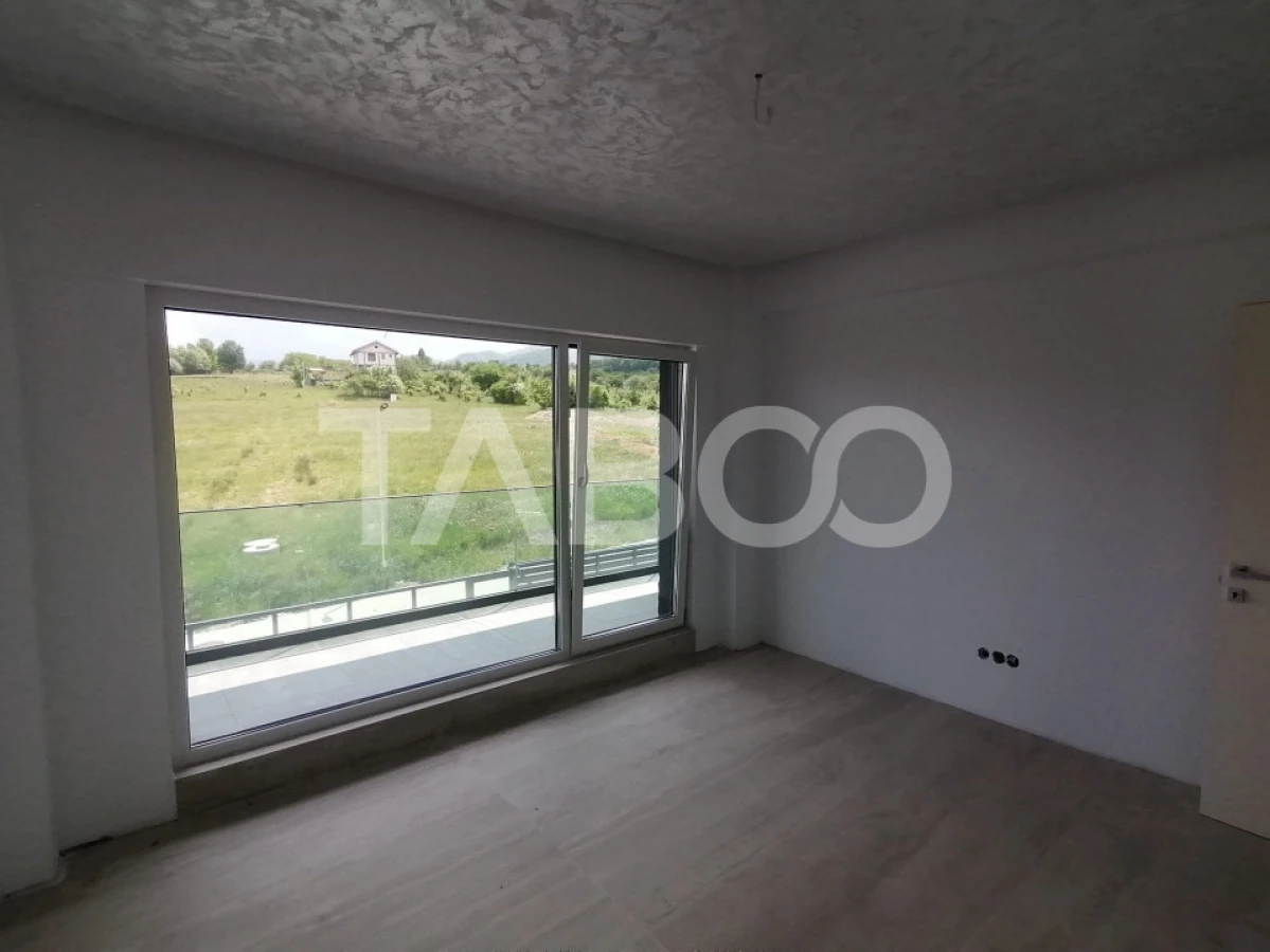 Casa moderna cu 5 camere, piscina si priveliste superba, Cisnadie - 9