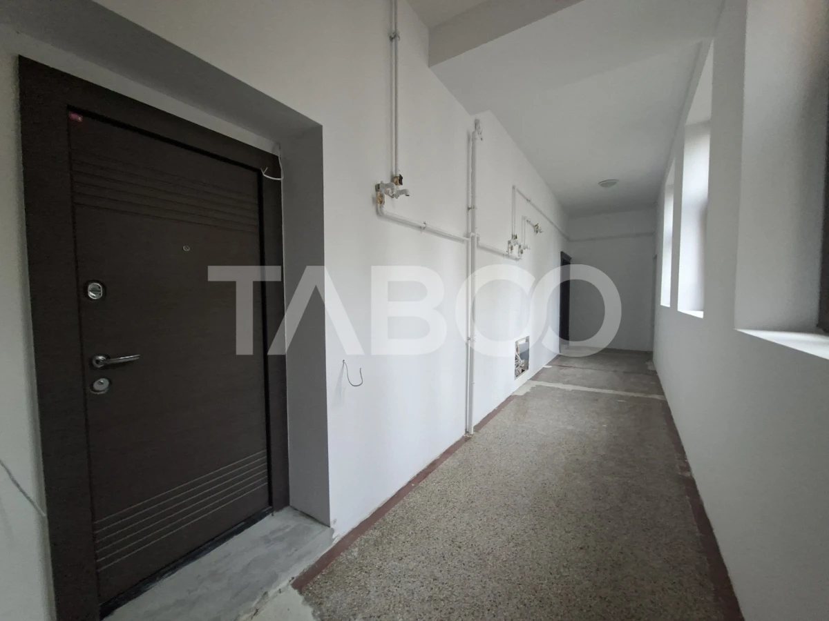 Apartament de vanzare 3 camere 3 bai zona centrala - predare la ALB - 9