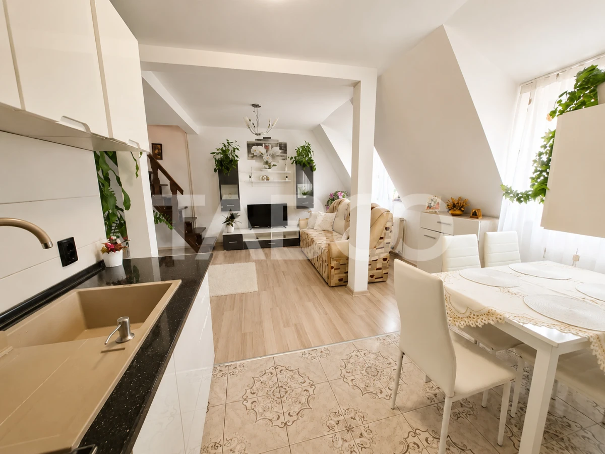 Apartament cu 3 camere de vanzare - mansarda Vasile Aaron - intabulata - 3