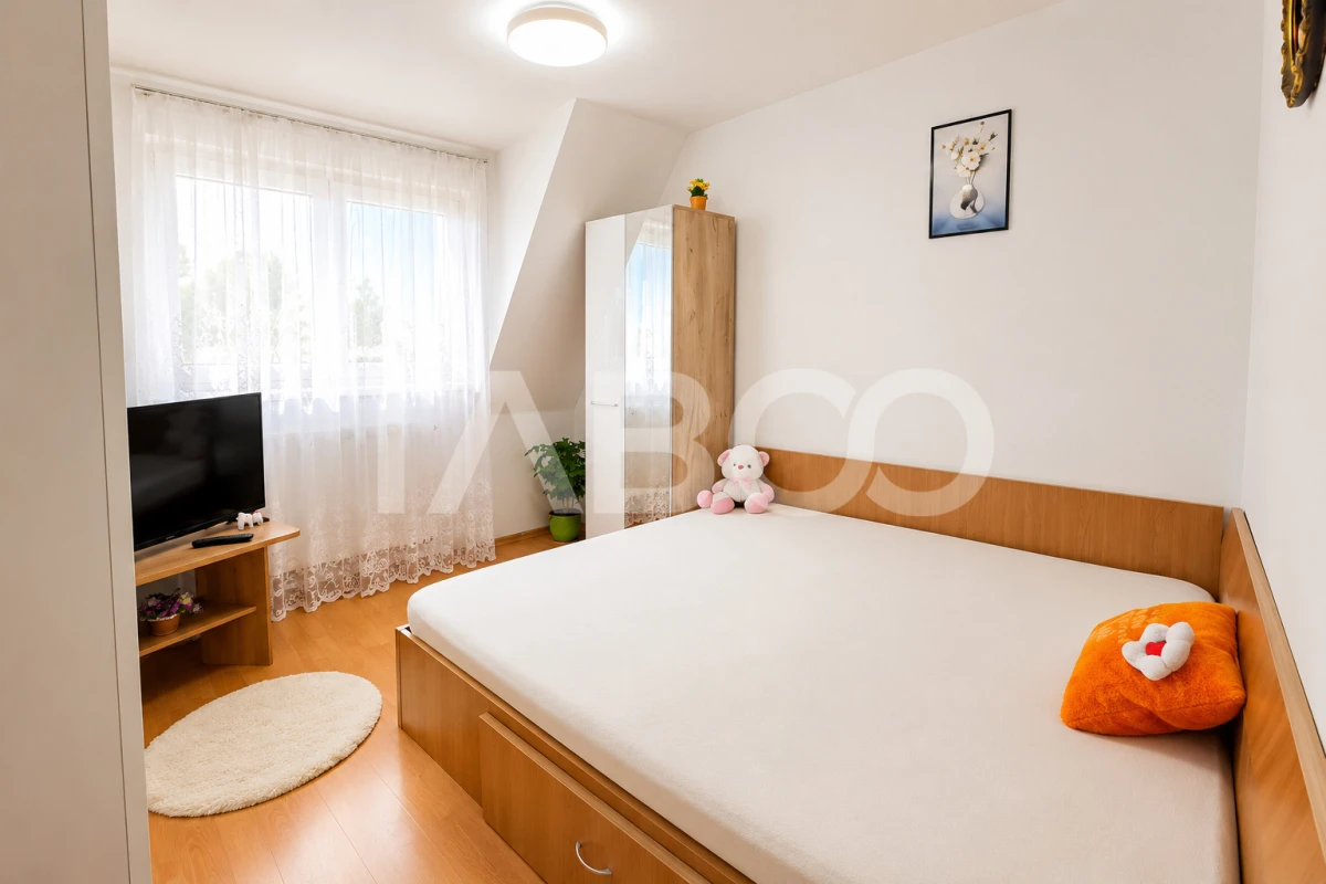 Apartament cu 3 camere de vanzare - mansarda Vasile Aaron - intabulata - 2