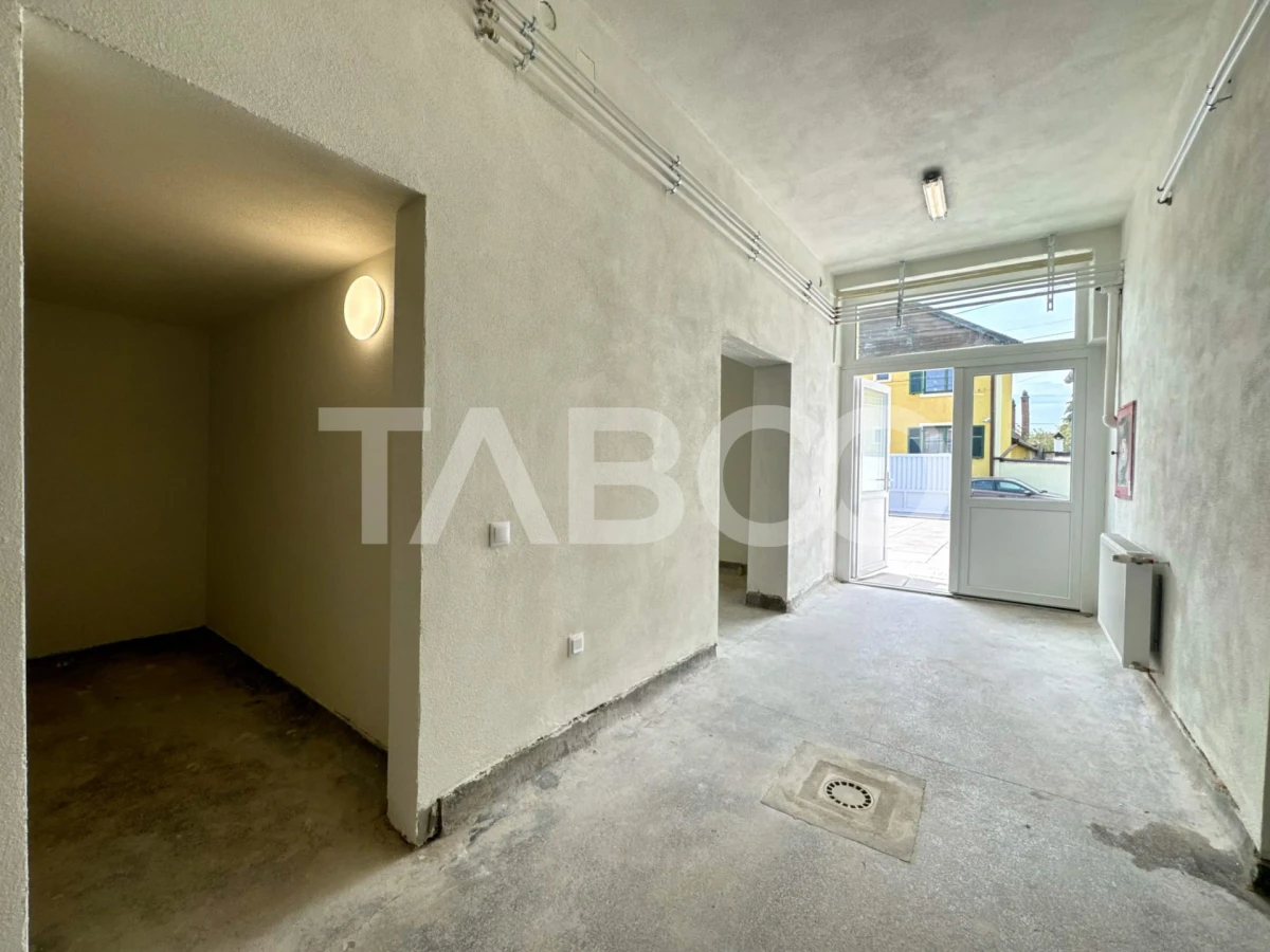 De inchiriat fabrica de productie cu birouri si parcari in Sibiu - 6