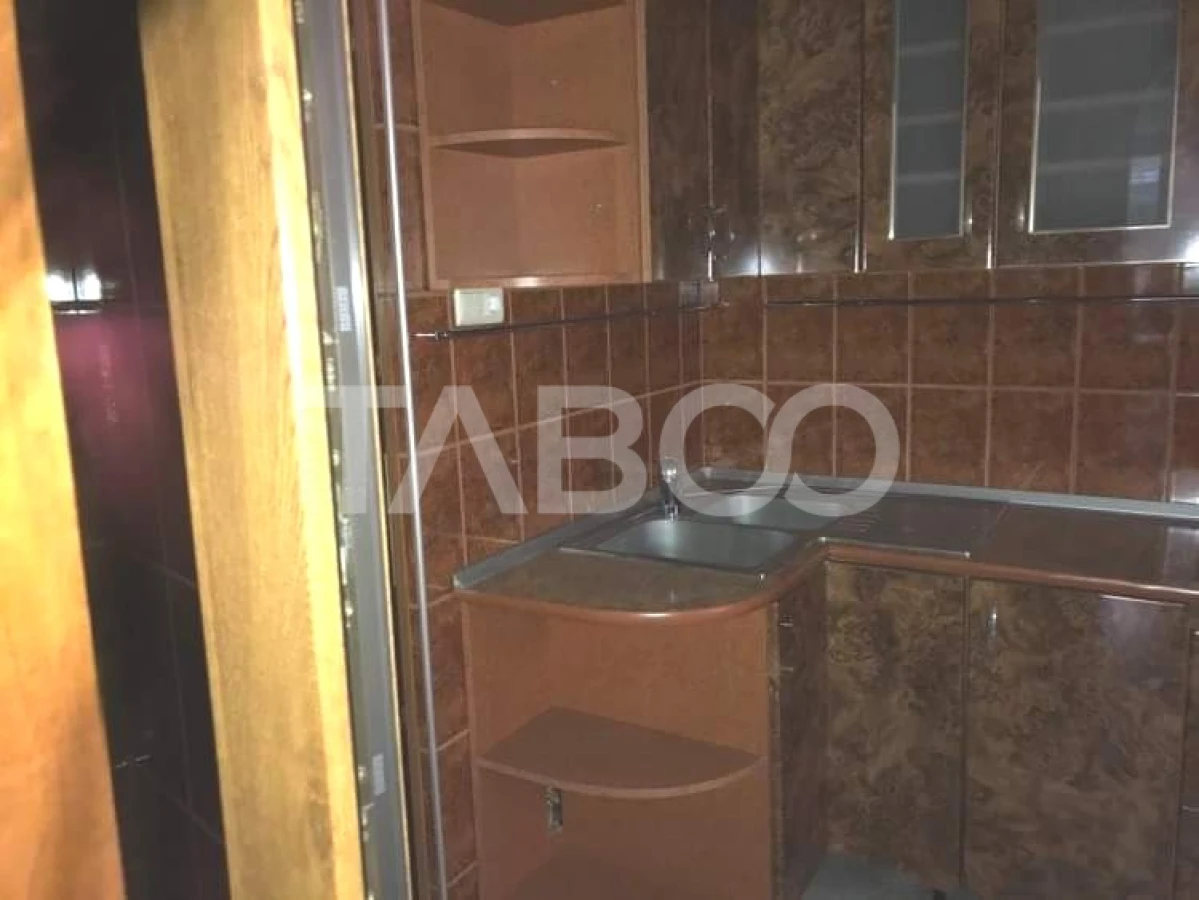 Spatiu de birouri decomandat 4 incaperi generoase zona Terezian Sibiu - 9
