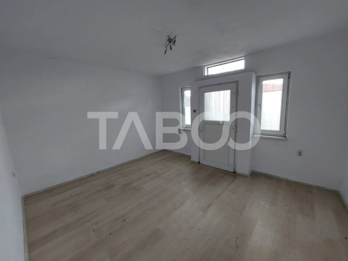Spatiu birou de inchiriat 40 mp compartimentat zona Turnisor Sibiu - 1