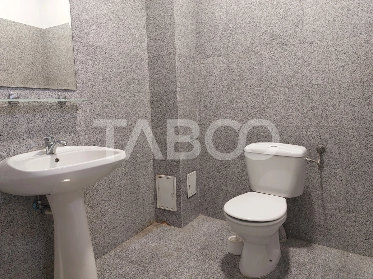 Spatiu de birouri 275 mp 3 camere etaj 1 autorizat ISU Sibiu - 8