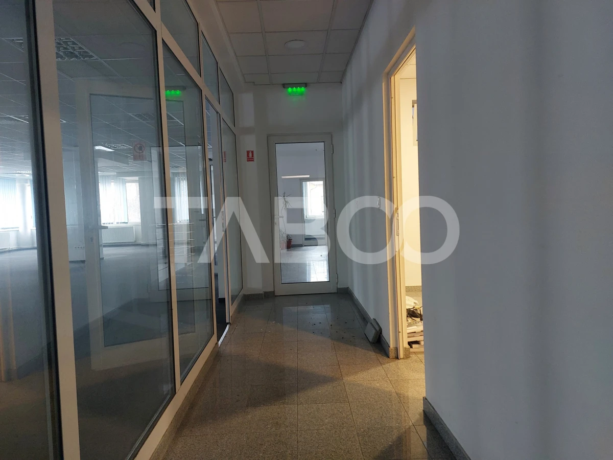 Spatiu de birouri 275 mp 3 camere etaj 1 autorizat ISU Sibiu - 7