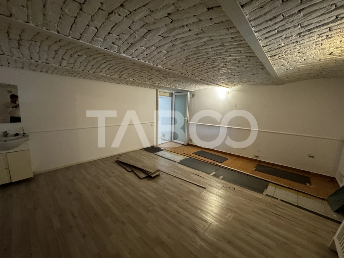 Spatiu comercial de inchiriat 4 camere 85 mpu Central Sibiu - 5