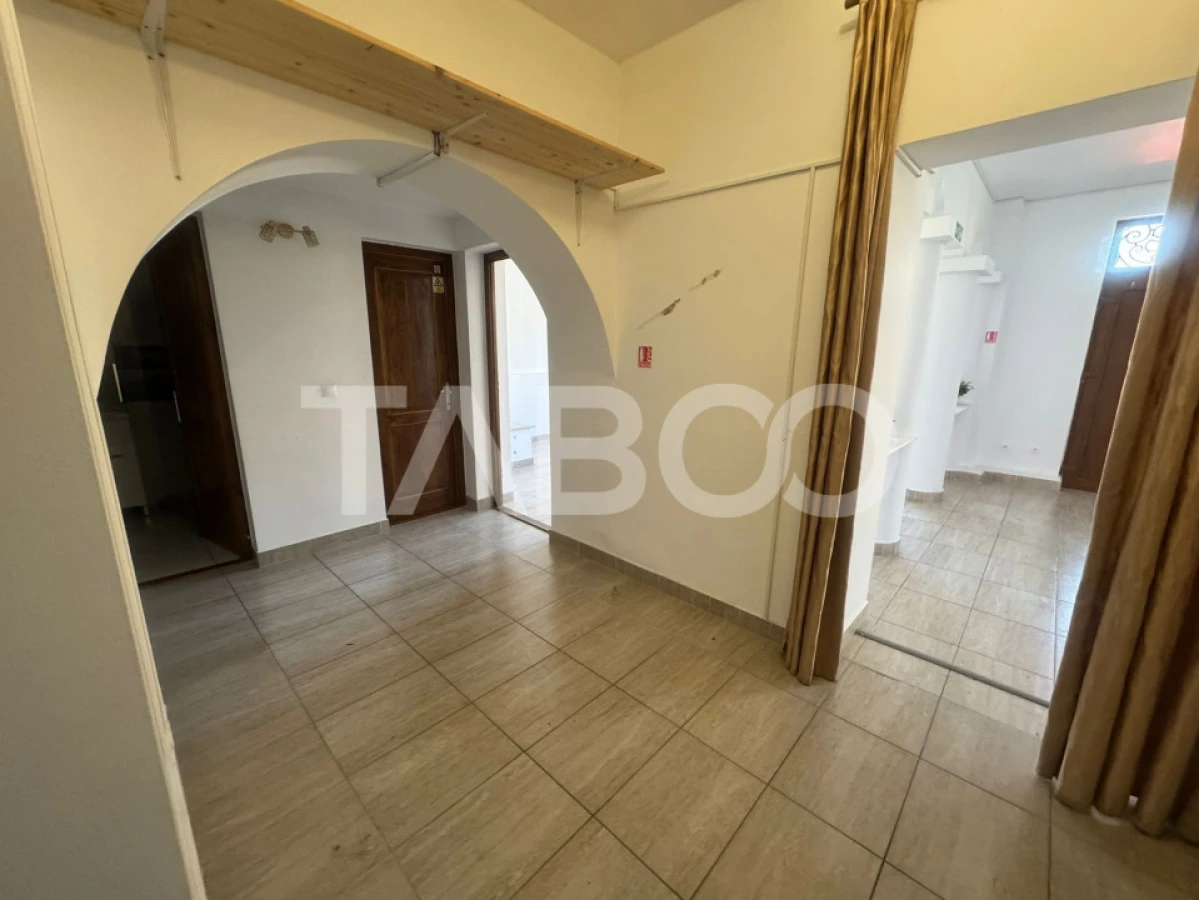 Spatiu comercial de inchiriat 3 camere 80 mpu Calea Dumbravii Sibiu - 4