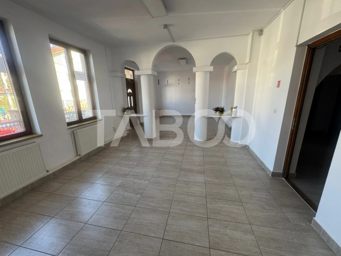 Spatiu comercial de inchiriat 3 camere 80 mpu Calea Dumbravii Sibiu - 2