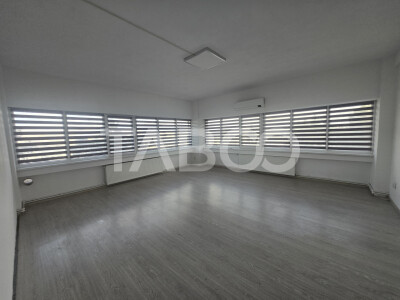 Spatiu birouri 110mp renovat etaj intermediar lift zona Broscarie