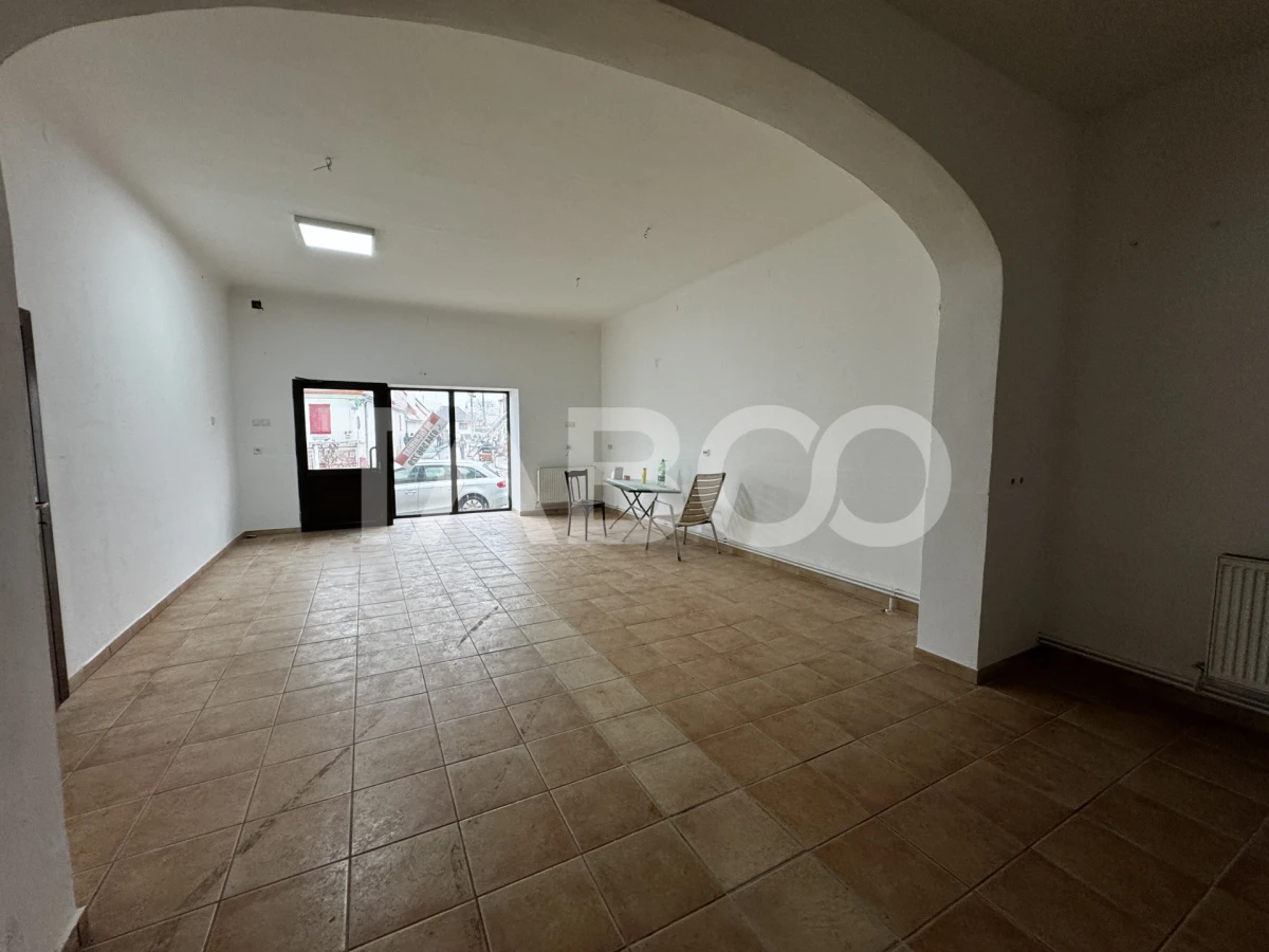 Spatiu comercial 50 mp de inchiriat in centrul Cristianului cu vad bun - 8