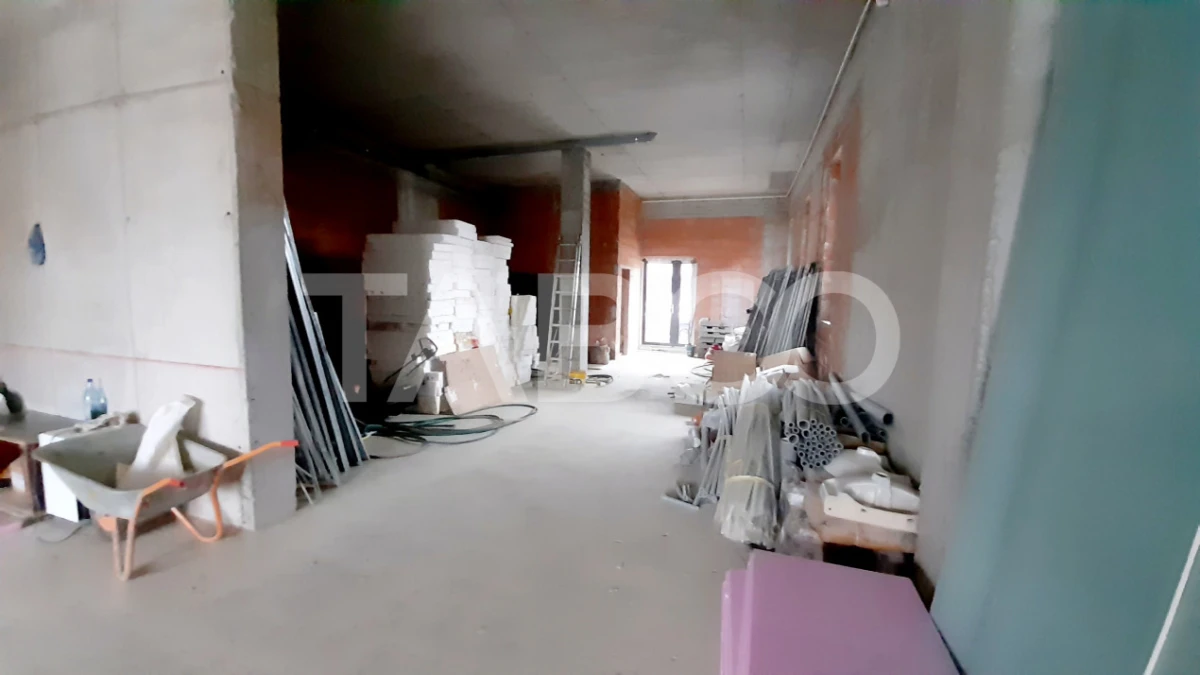 Spatiu comercial de vanzare cu vad pietonal si auto Turnisor Sibiu - 4