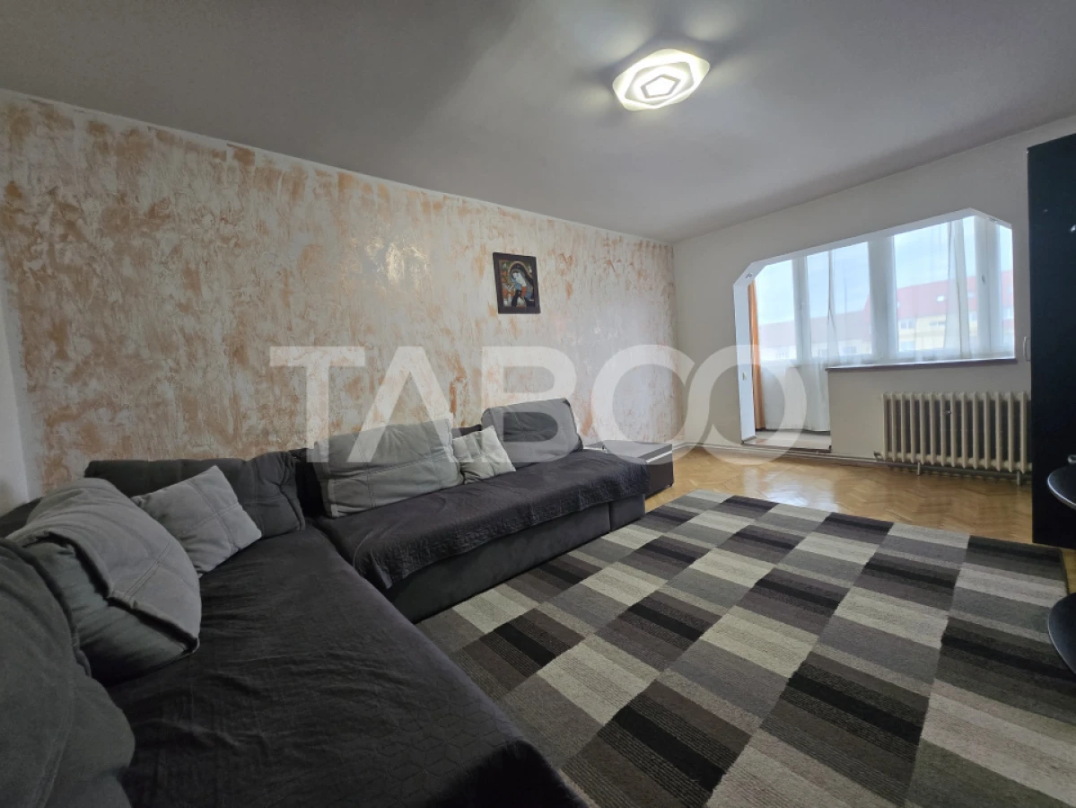 Apartament decomandat 3 camere de inchiriat 64mp zona Strand Sibiu - 1